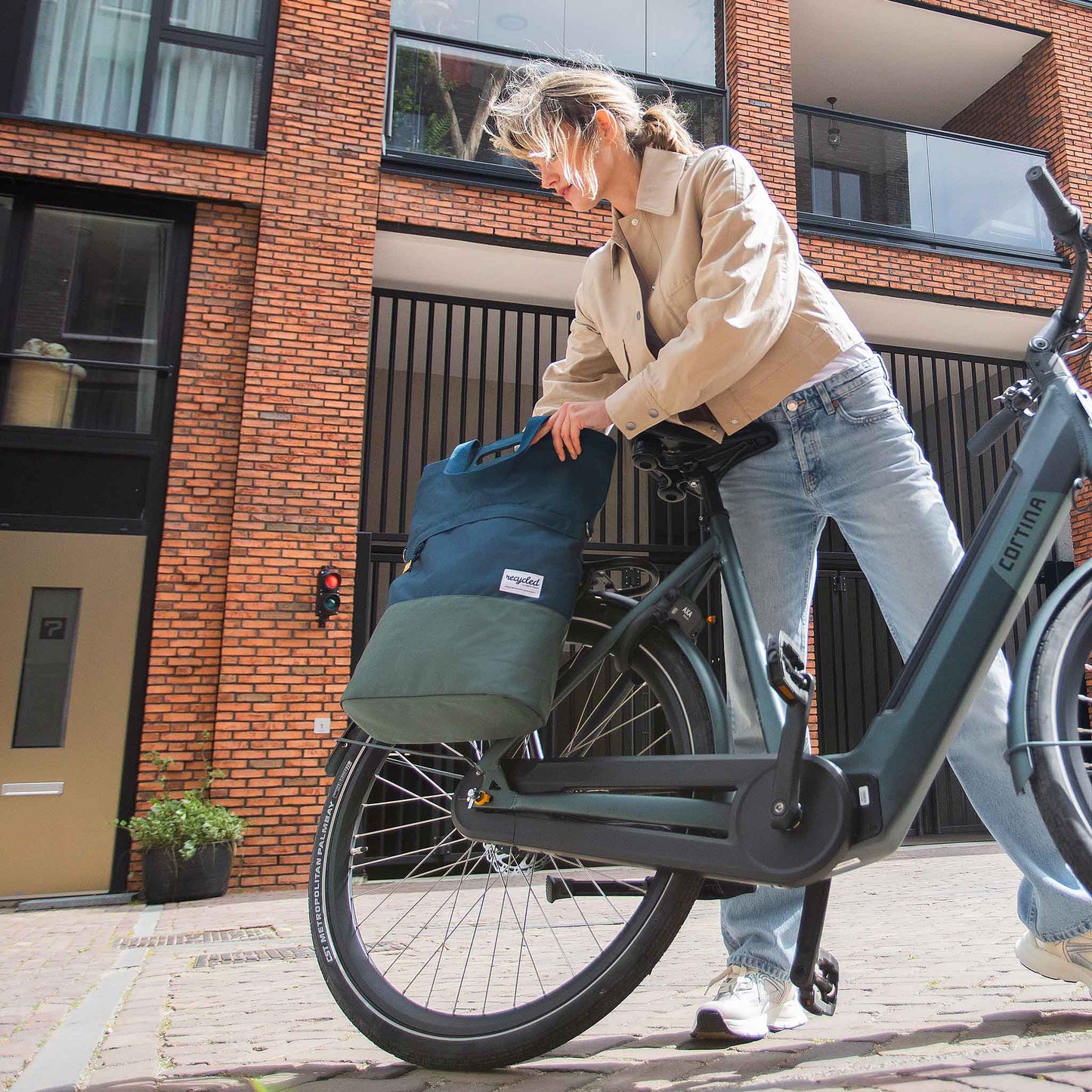 Urban Proof Shopper 20L Blue Green - Recycled