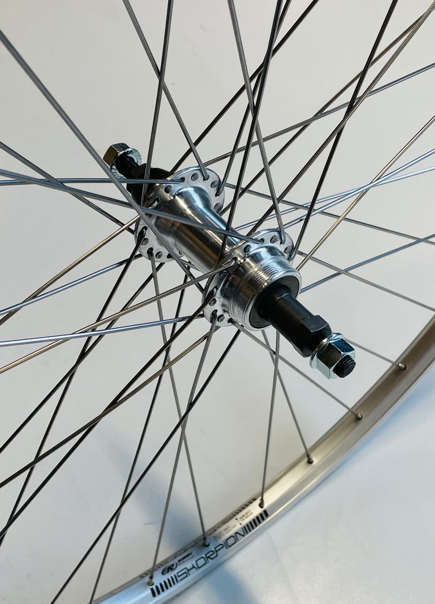 Achterwiel 28"- 622x19 Skorpion alu. zilver FM31 freewheel vast sp. 13 RVS