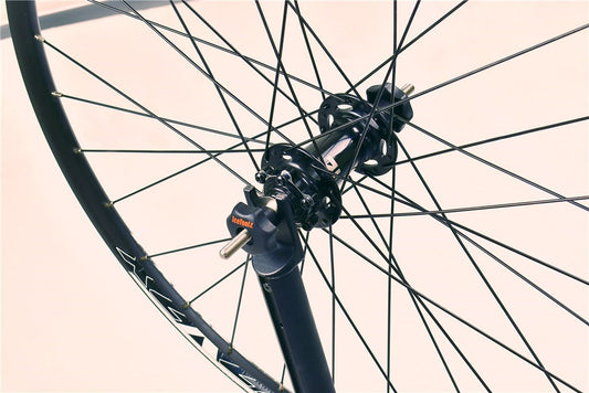 IceToolz E129T wielrichter met steekas adapter