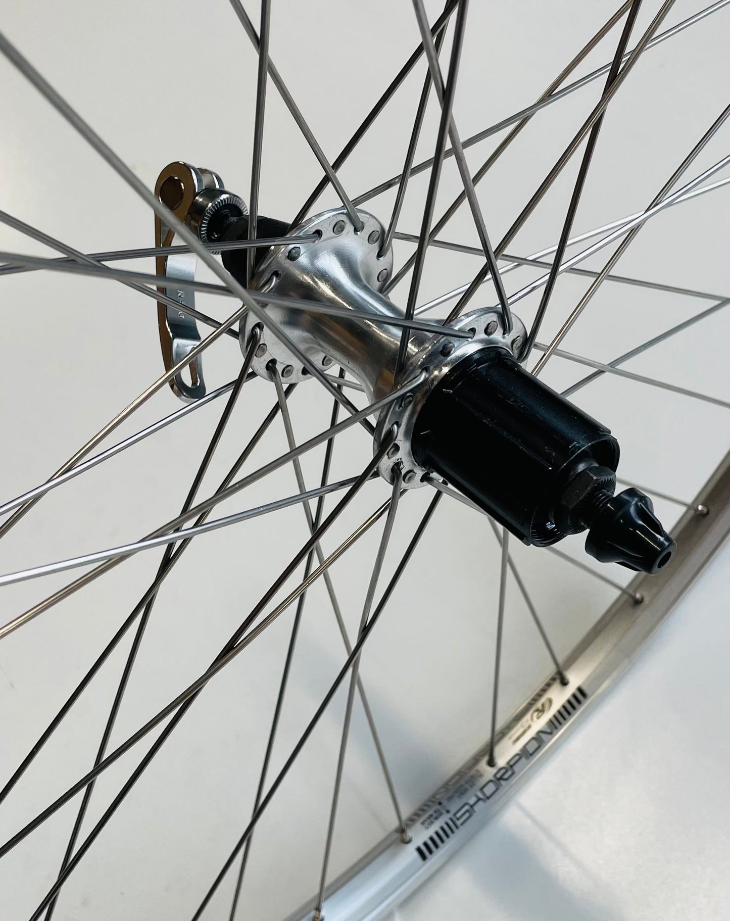 Achterwiel 28"- 622X19 Skorpion alu. zilver FM32 QR cassette 8/9