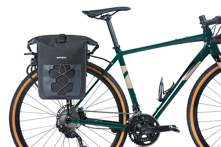 Basil 18262 Navigator Waterproof M enkele fietstas 12-15L zwart
