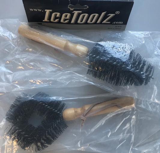 IceToolz C162 reinigingsborstel met stugge haren zwart (2)