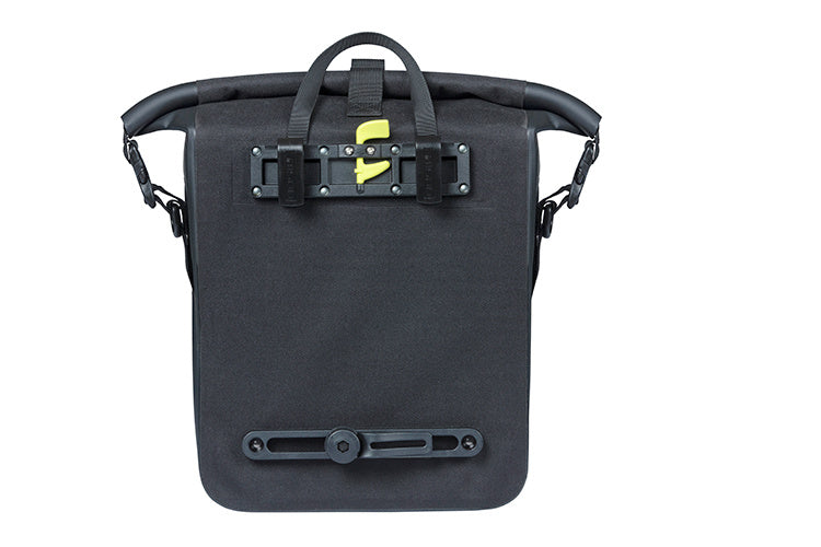 Basil 18262 Navigator Waterproof M enkele fietstas 12-15L zwart