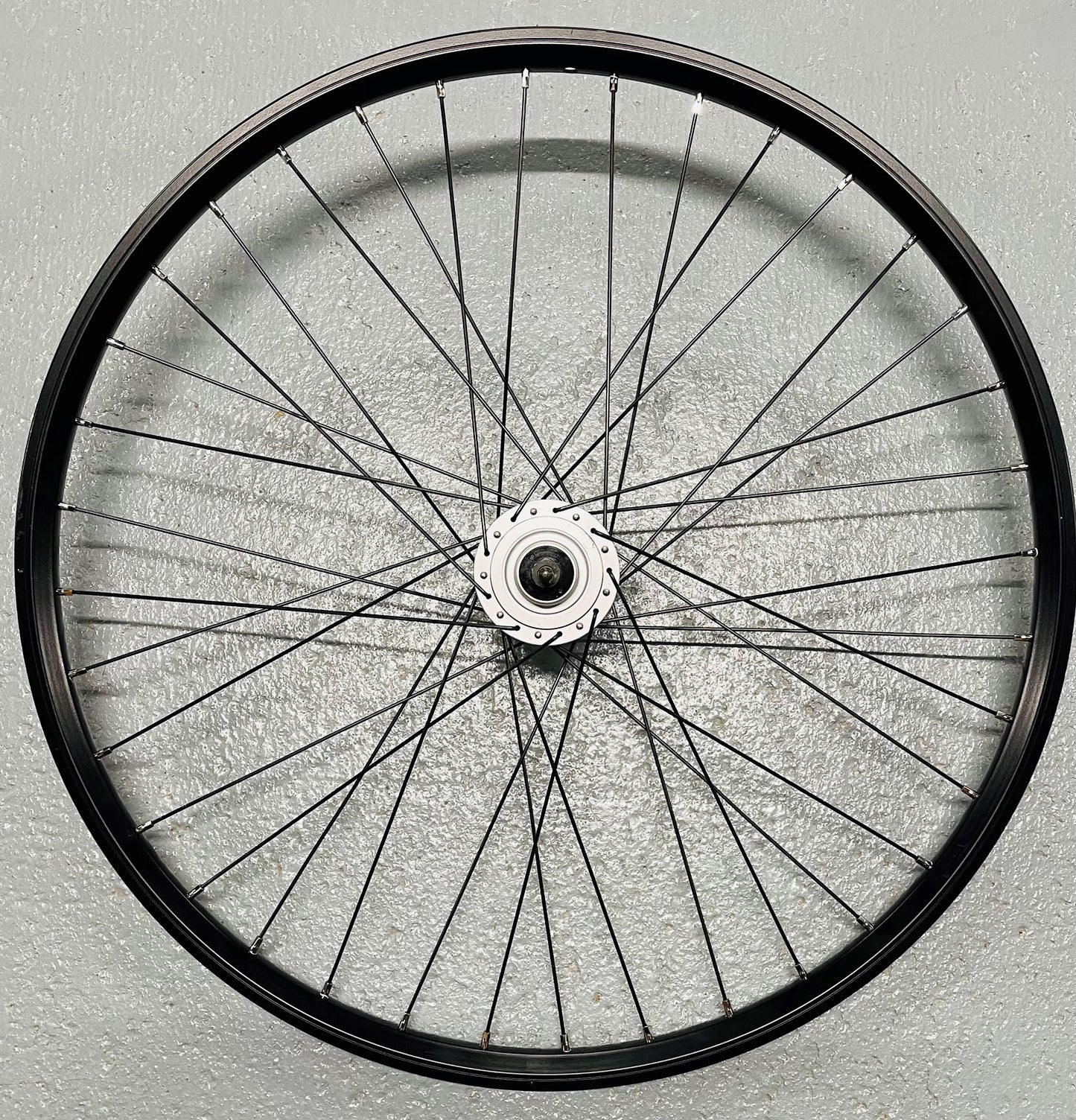 Voorwiel 28" - 622x19C Dynamic 3 zwart/zwarte spaken Shimano naafdynamo VL