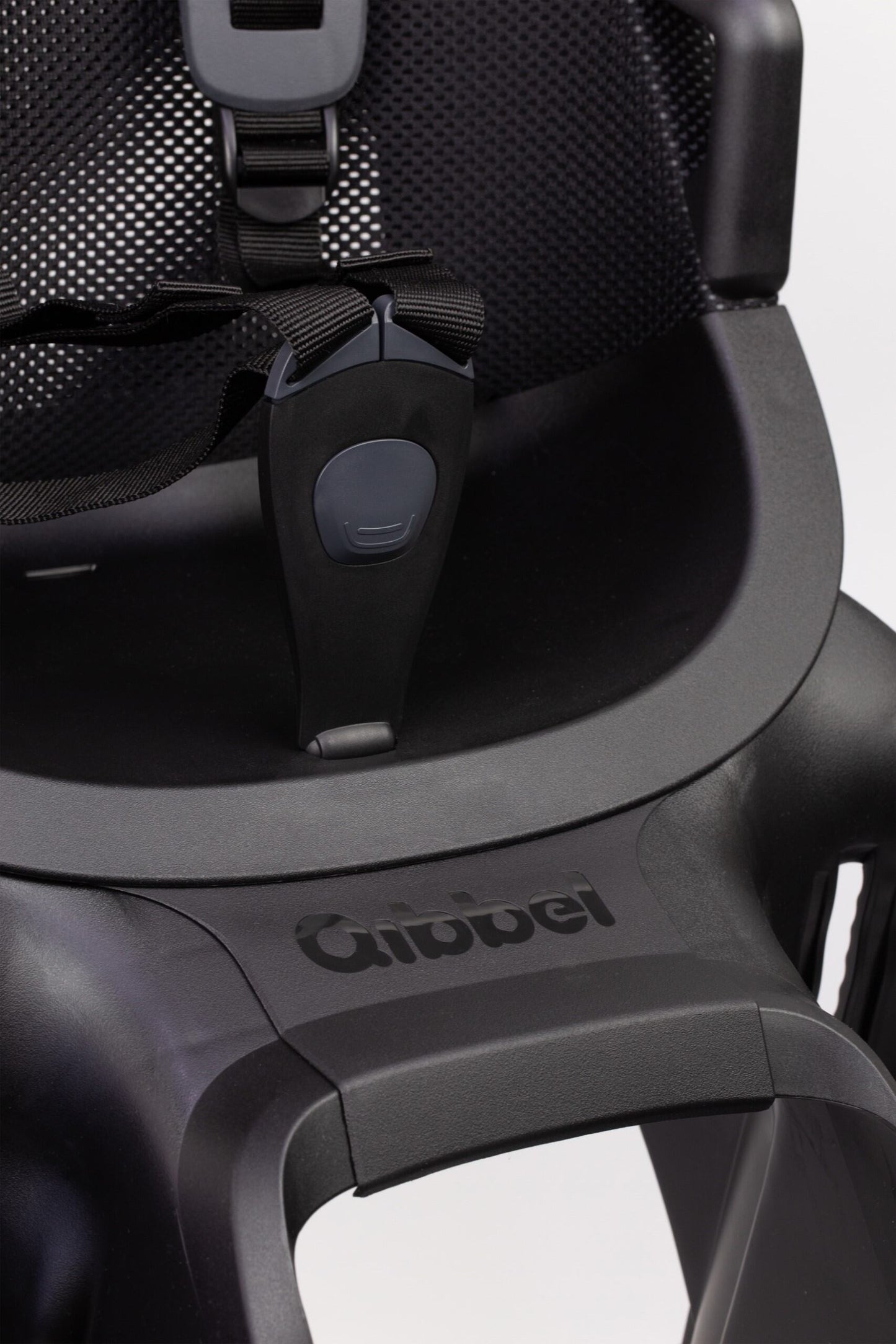 Qibbel Air Q972 Midnight Black achterzitje dragerbevestiging