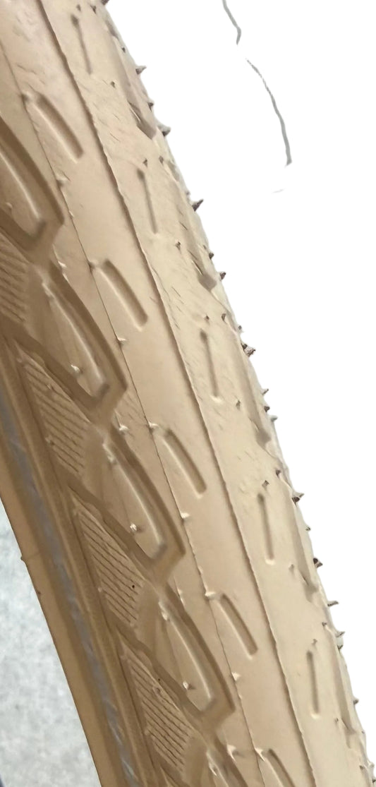 Bub. 47-507 / 24x1.75 Deli Tire S-206 crème r.s.