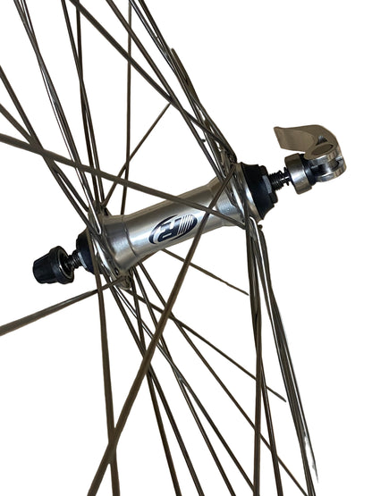 Voorwiel 26"- 559x19 IID Skorpion alu. zilver FM21 QR sp.14 RVS