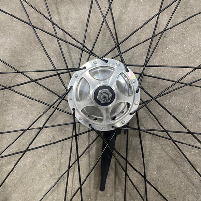 Voorwiel 28" - 622 Dynamic zwart/zwarte spaken alu. trommel SA