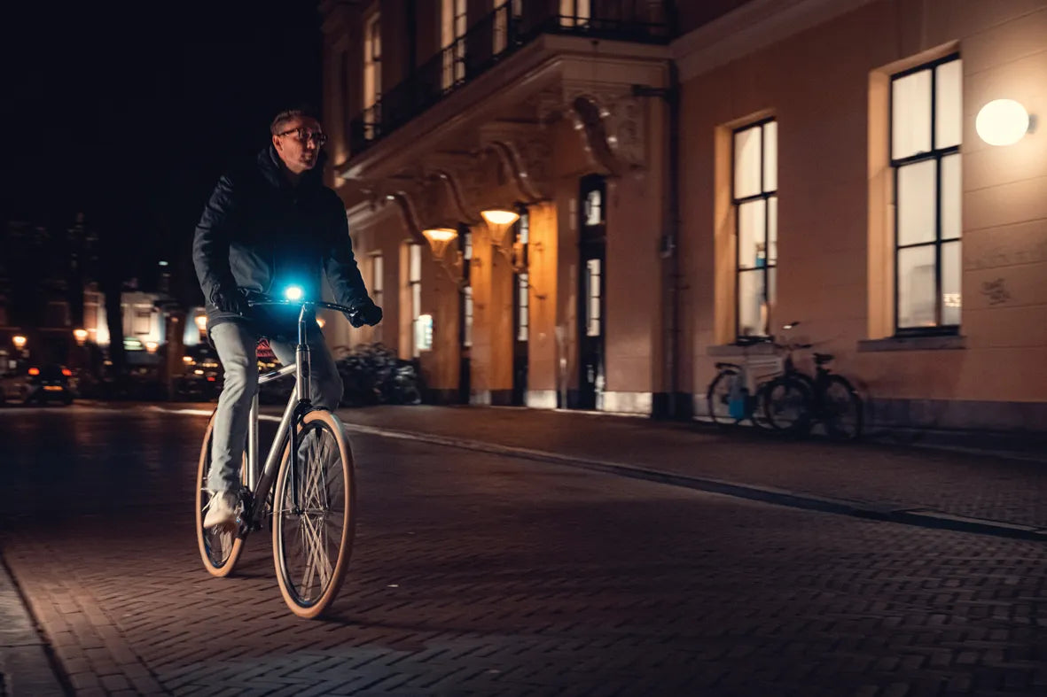 AXA DWN 50 Lux USB verlichting set met remlicht functie