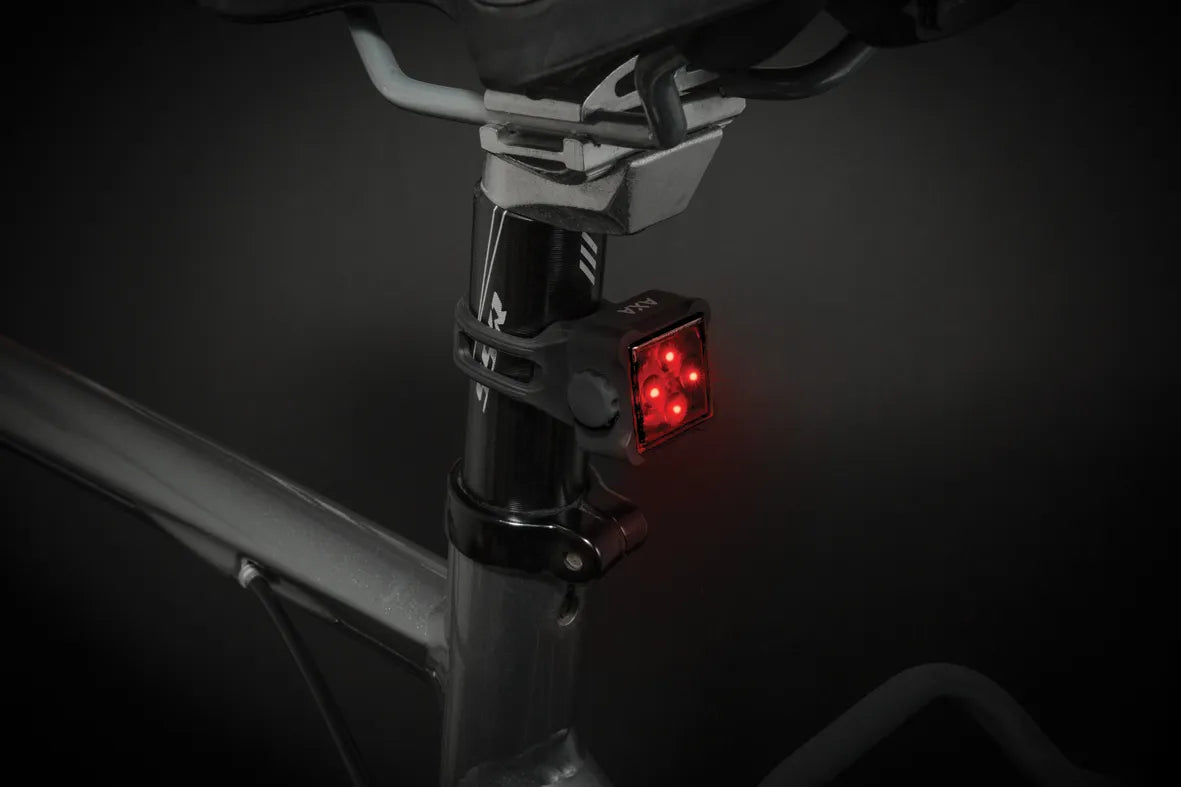 AXA Niteline T4-R USB verlichting set
