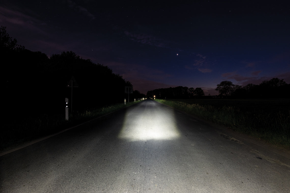 AXA Dawn koplamp DWN 30 USB Front