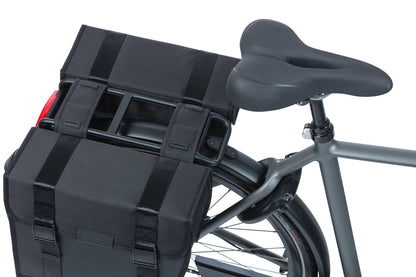 Basil 18208 Tour Waterproof dubbele fietstas 28L zwart