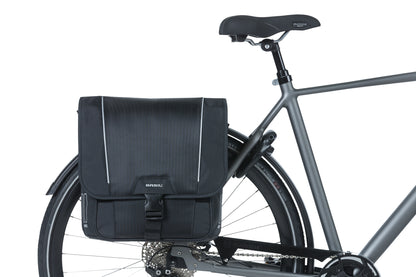 Basil 17581 Sport Design-Double Bag dubbele tas 32L. zwart