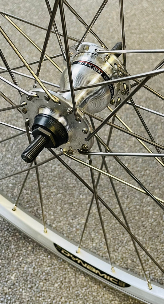 Voorwiel 28" - 622 Dynamic alu zilver RVS spaken Nexus voornaaf RB
