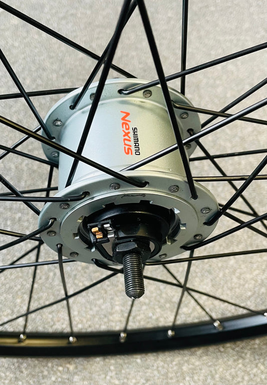 Voorwiel 28" - 622 Dynamic zwart/zwarte spaken naafdynamo RB
