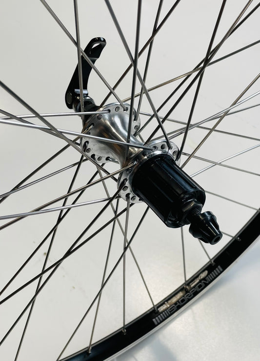 Achterwiel 26"- 559x19 Skorpion alu. zwart FM32 QR cassette 8/9