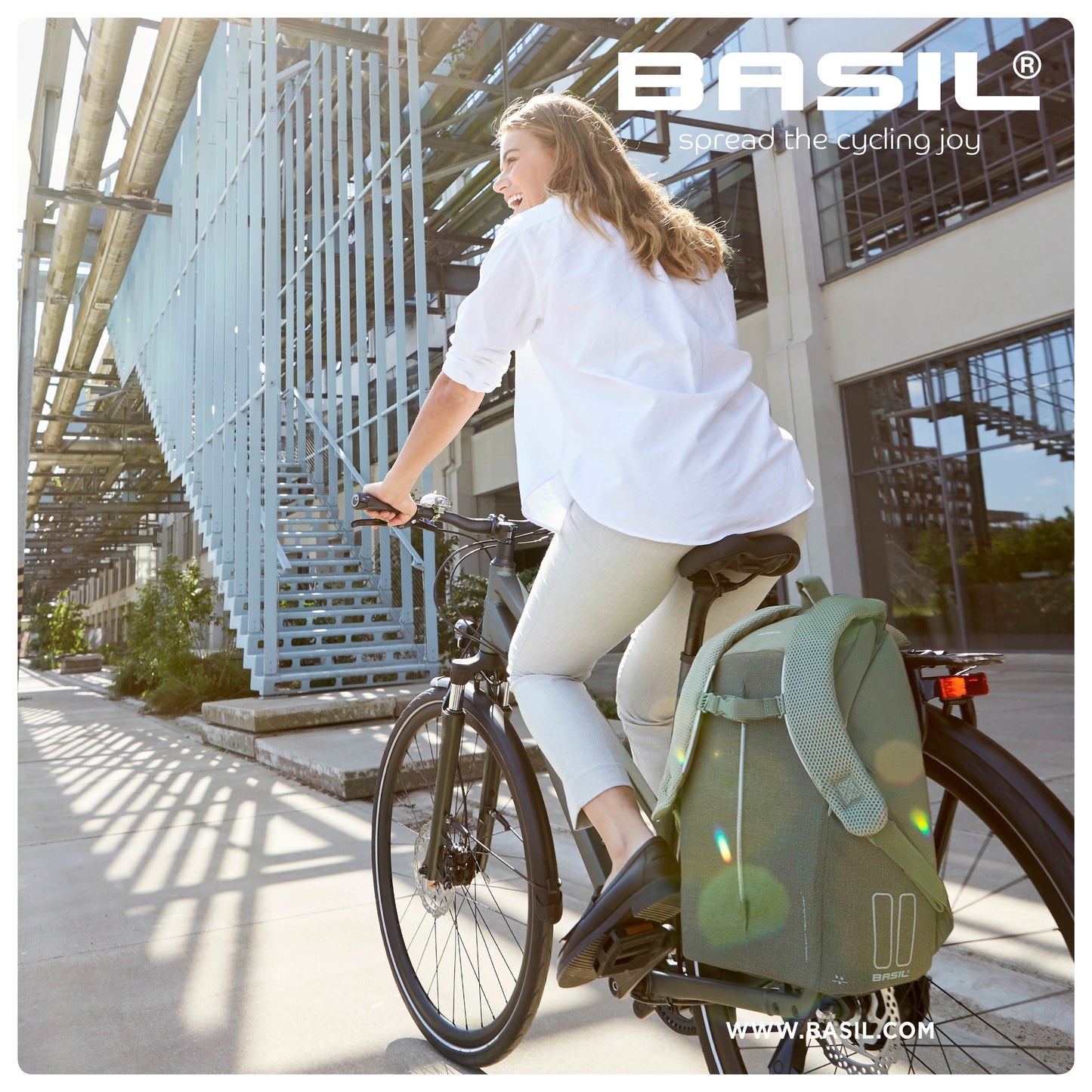 Basil 18067 B-Safe Commuter fietsrugzak Nordlight 13L olijf groen