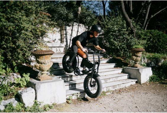 Bub. 100-406 / 20x4.00 Delium Streetfightr zwart - Fatbike