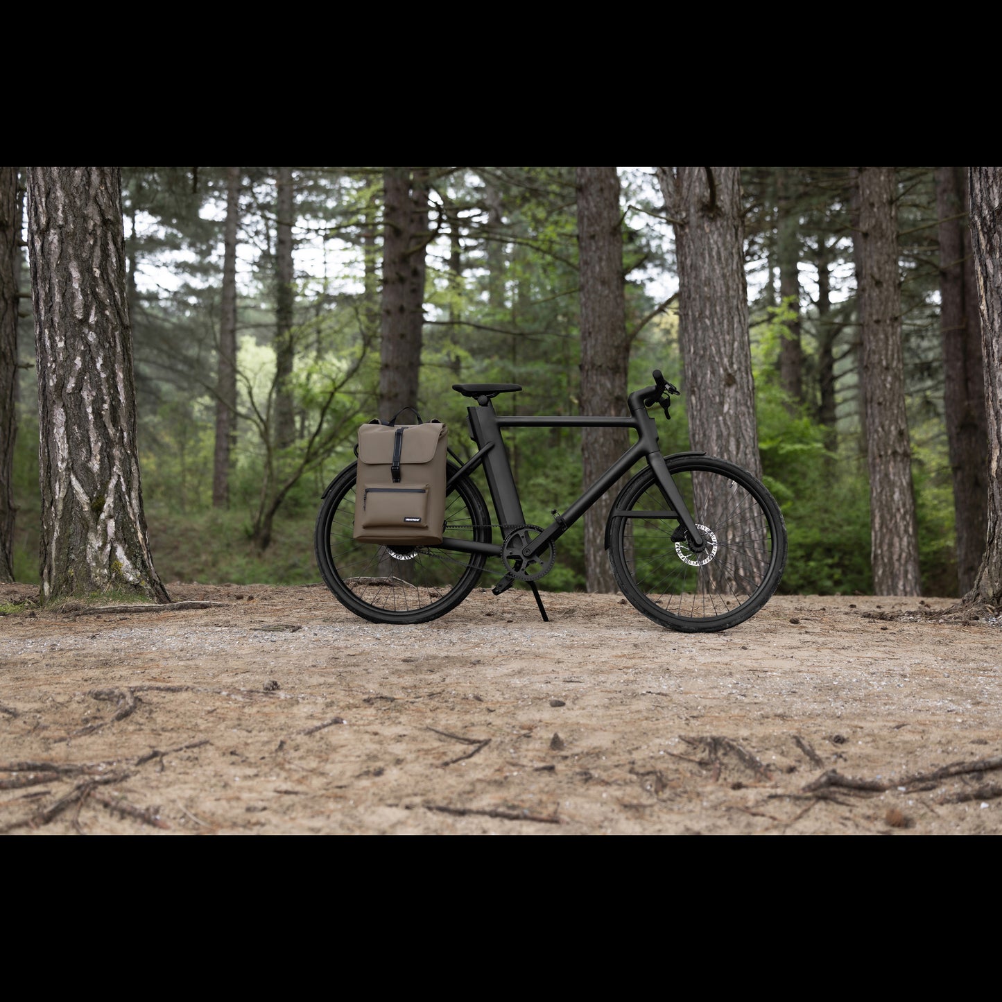 Urban Proof Cargo Double Bag Dark Oak - Recycled