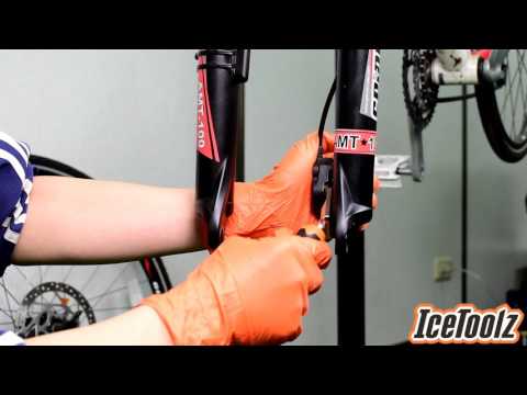 IceToolz 54B1 richtgereedschap voor remblok of remzuiger zwart